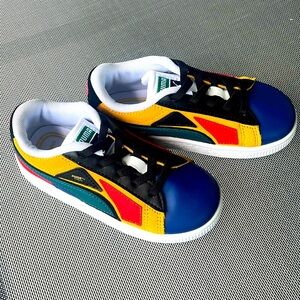 NWOT. SUEDE LITTLE KID 'LAYERS - BLAZING BLUE VARSITY GREEN'